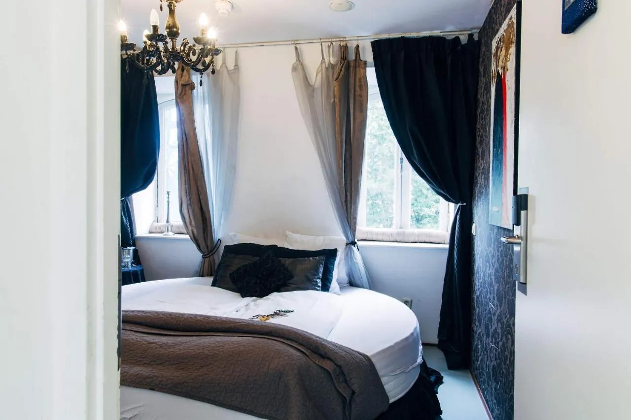 Clinkcoco Hostel Amsterdam Netherlands